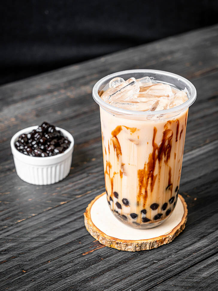 Bubbleshowroom, the bubble tea shop and boba tea specialist N°1 for professionals; discover our bubble tea machine, boba tea machine, ingredients and supplies for bubble tea professionals, bubble tea teas, bubble tea powders, bubble tea syrups, tapioca pearls, bubble tea topping, pro equipment for bubble tea